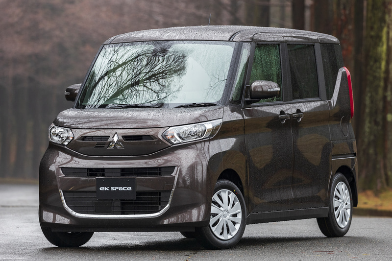 三菱自動車 eKスペース