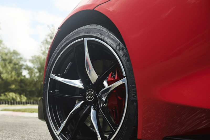 18インチ鍛造アルミホイール