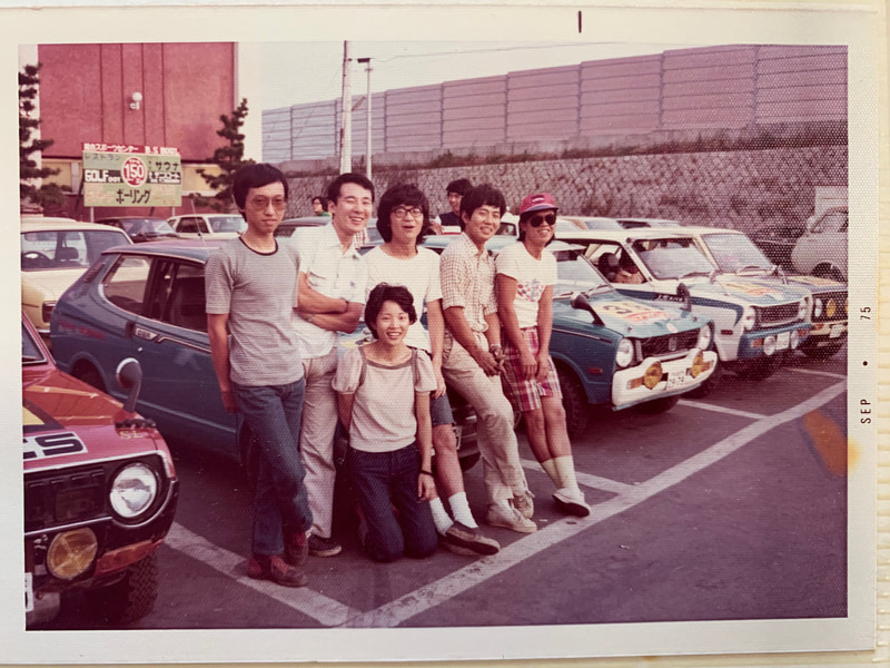 オイルショック後の1975年、360ccの軽自動車だけのミニカーラリー。シリーズで開催され、私はDCCSからフェローマックスで参加していた。この時は1位だったと思う。私はどこでしょう？