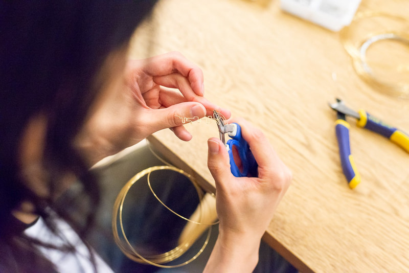 ホンダとフィットの針金ピアス「フィットしすぎなピアス」