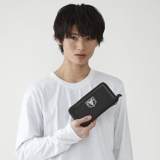 価格はどちらのモデルも2万2000円