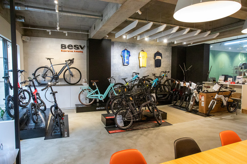 東京 代官山にあるBESV JAPANのオフィスにPSF1を借りに行った