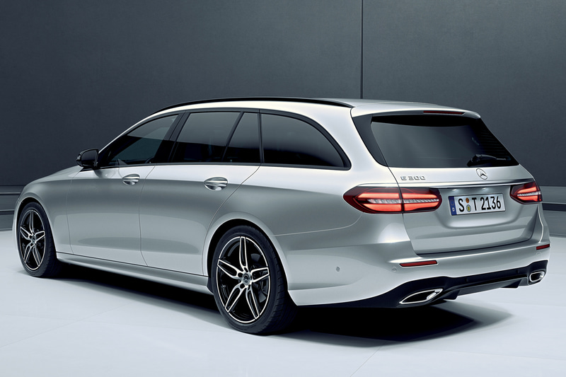 ステーションワゴンのリア