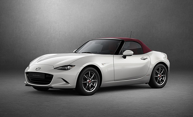 ROADSTER：327万9100円～339万4600円