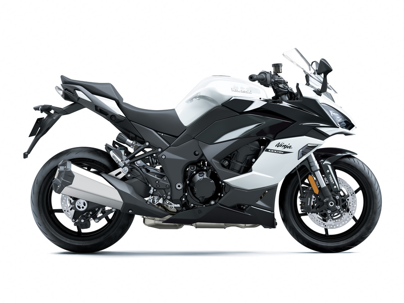 パールブリザードホワイト×メタリックカーボングレー