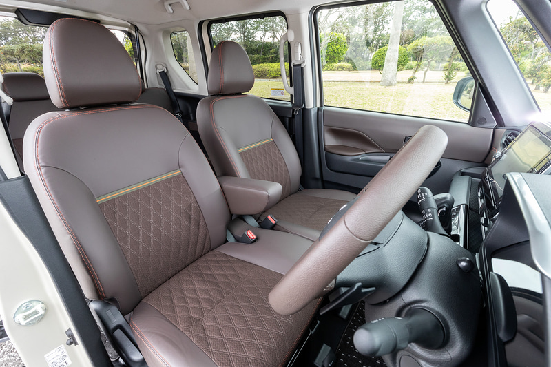 ベンチシートタイプ