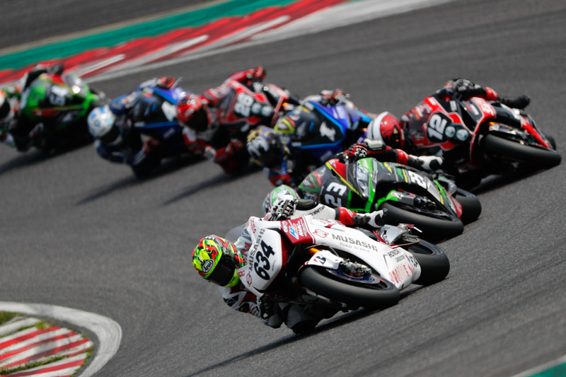 2019年 全日本ロードレース JSB1000 レースシーン