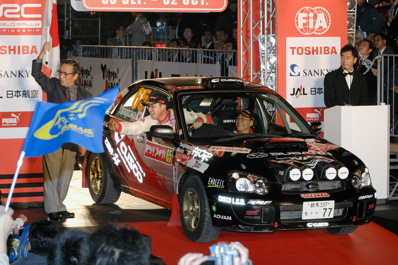 三菱ランサーエボリューションと双璧をなす人気モデルスバル「インプレッサWRX」も多数参戦しています。この頃はいろいろなカテゴリーでライバルとして比較された2台ですが、それが両車が進化を重ね続けるエネルギーだったのかもしれません