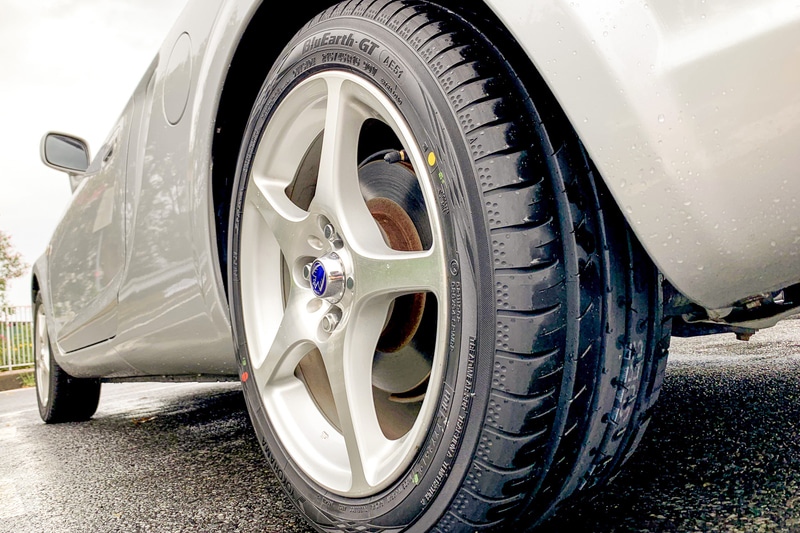 MR-Sのリアタイヤは215/45R16のサイズで、タイヤの選択肢が少ない