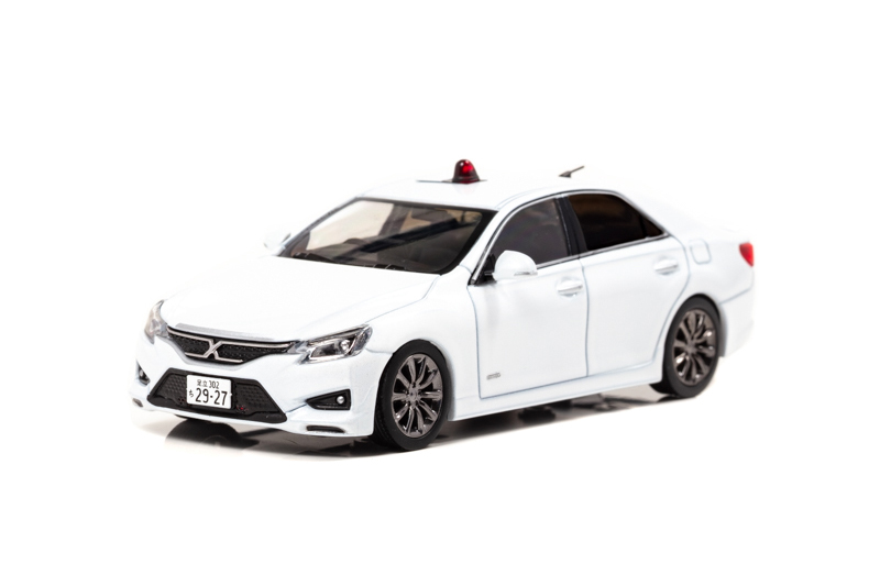1/43 トヨタ マークX 350S ＋M SUPER CHARGER（GRX133）2016 警視庁高速道路交通警察隊車両（覆面 白）