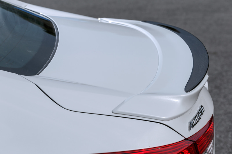 トランクスポイラー：4万4000円