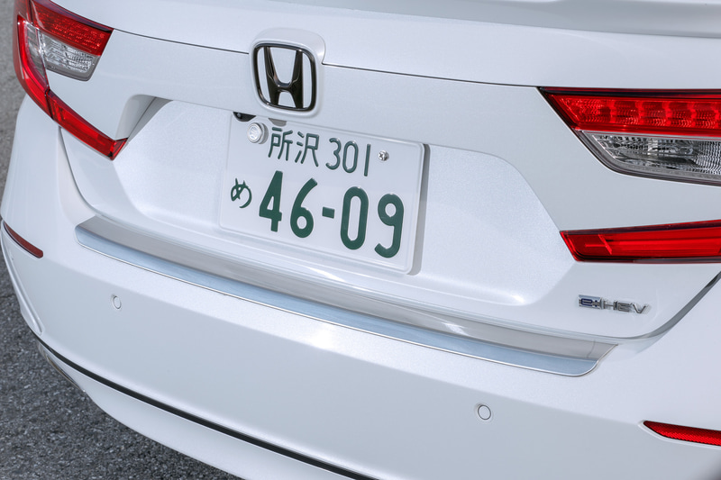 ブラックエンブレム：7700円