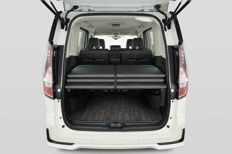 セレナ マルチベッドのラゲッジスペースアレンジ