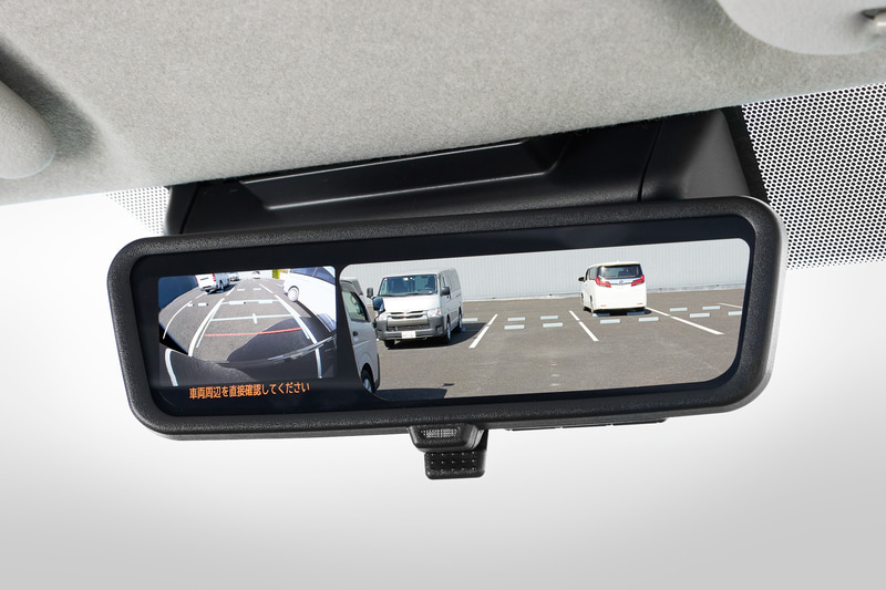 全車にオプション設定された「デジタルインナーミラー」