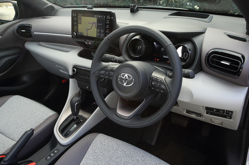 ヤリス HYBRID Zのインテリア