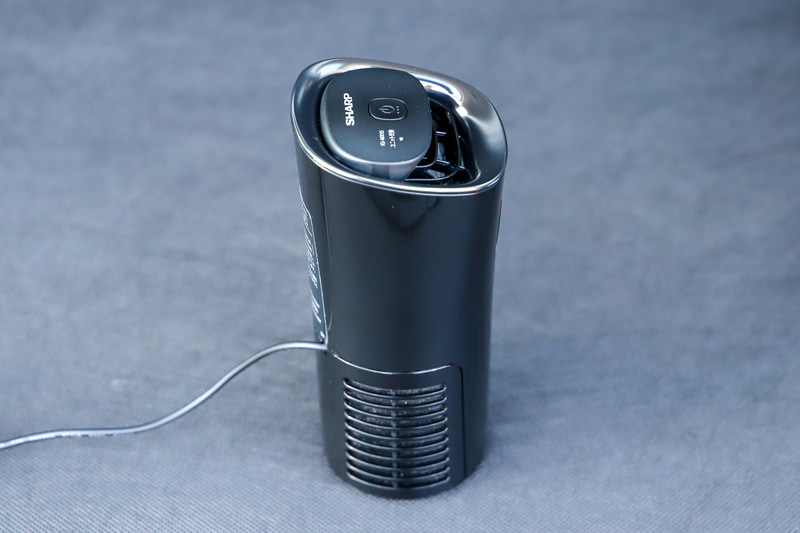 IG-MX15のサイズは上部が78×76mm、下部が直径65mm、高さが165mmで、質量は約295g（付属品除く）。定格入力はDC12V、定格出力はDC5V。プラズマクラスターNEXの効果が期待できる適用容積の目安は約3.6m<span class="fnt-80"><sup>3</sup></span>とされている