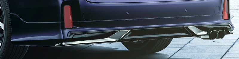 リヤスタイリングキットA（リヤスポイラーとスポーツマフラー）価格11万5500円。リヤスタイリングキットB（リヤスポイラーとマフラーカッター）価格8万5800円