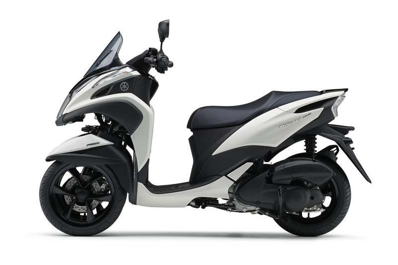 「ホワイトメタリック6」のTRICITY 155 ABS