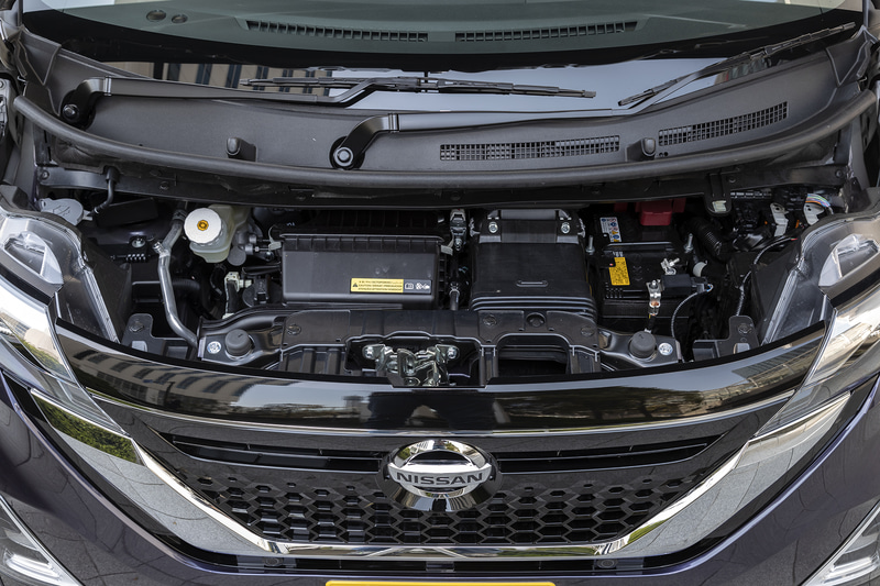 インタークーラーターボユニットは最高出力47kW（64PS）/5600rpm、最大トルク100Nm（10.2kgfm）/2400-4000rpmを発生