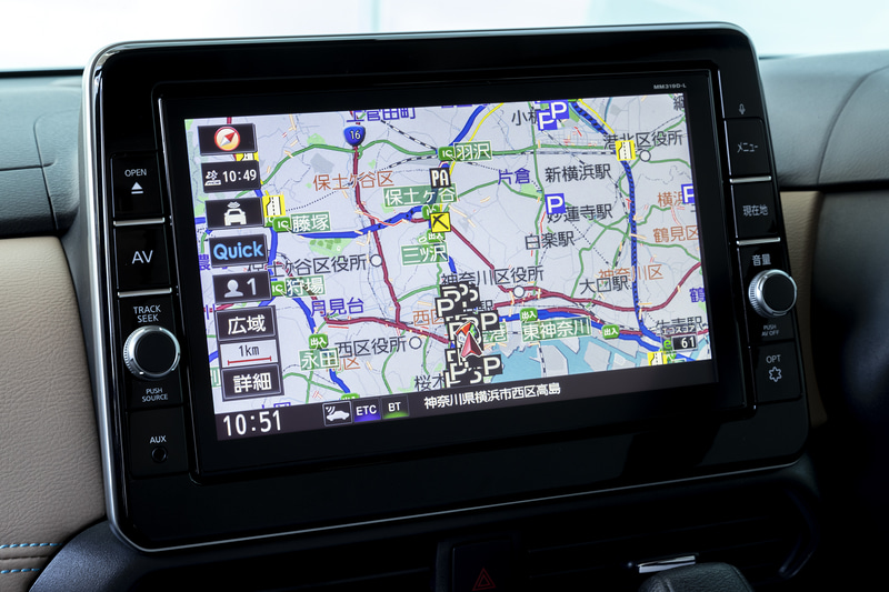 Sグレード以外には6スピーカーとナビ取り付けパッケージが標準。専用の日産オリジナルナビゲーションはオプション