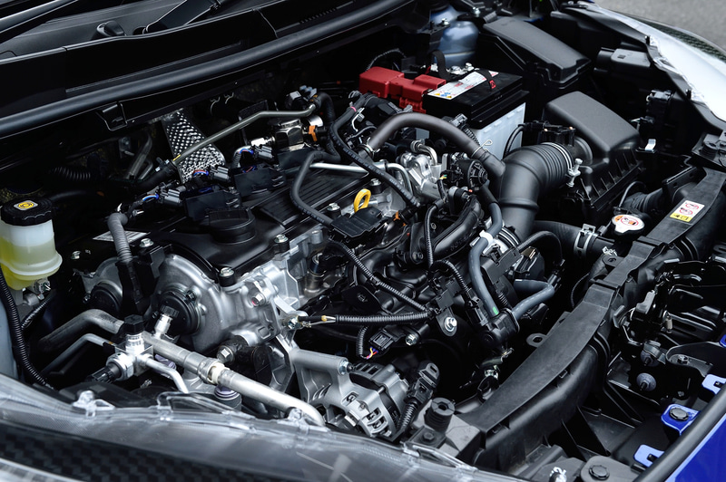 ヤリス Zが搭載するM15A-FKS型エンジンは最高出力88kW（120PS）/6600rpm、最大トルク145Nm（14.8kgfm）/4800-5200rpmを発生。WLTCモード燃費は19.6km/L