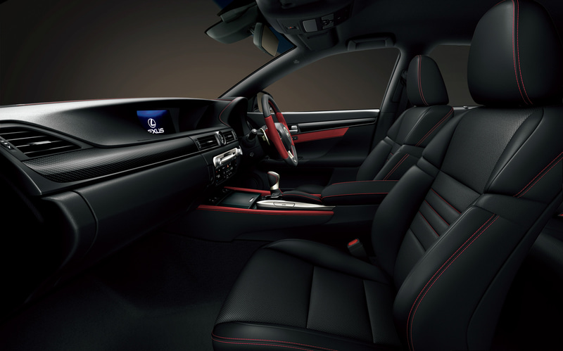 インテリアカラー（特別仕様車専用ブラック＆フレアレッド）