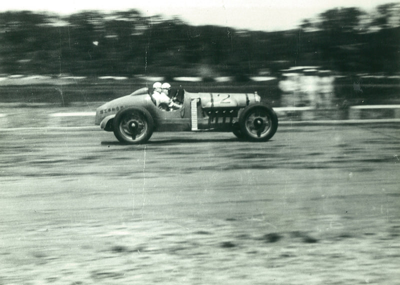 1924年、第5回日本自動車競争大会で優勝したカーチス号 (C)多摩川スピードウェイの会