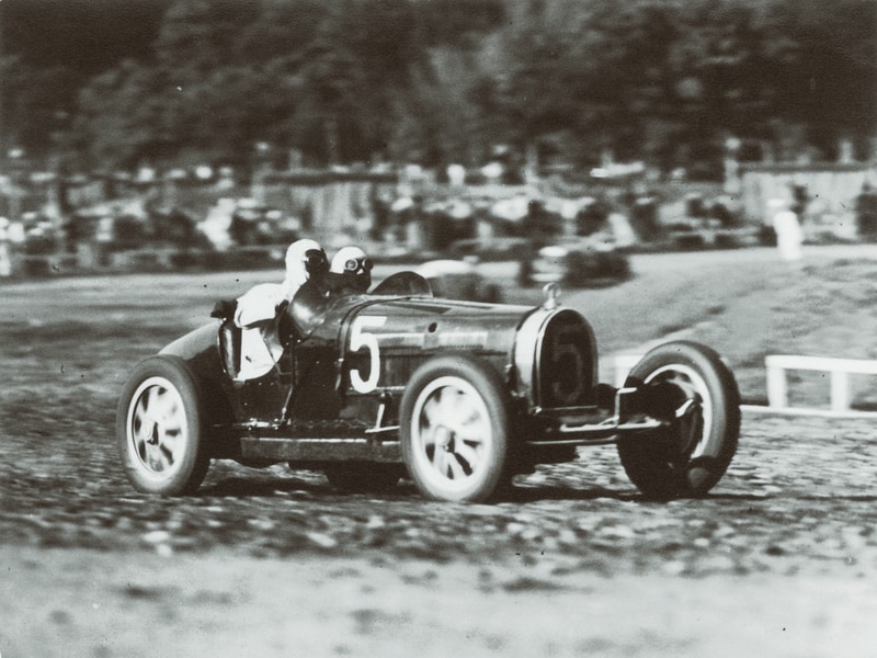 ブガッティT35はこの時代を代表するレーシングカーだった (C)多摩川スピードウェイの会
