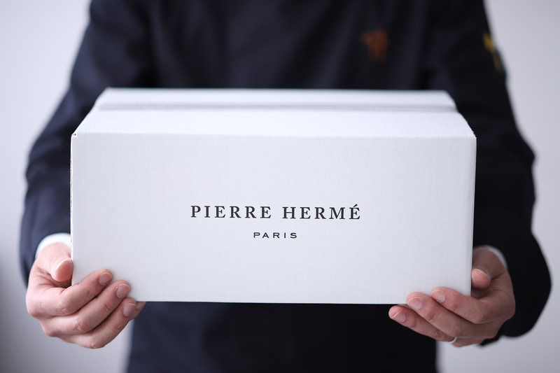 ピエール・エルメ・パリでは4月21日～5月31日の期間、生ケーキをデリバリーする“おうちエルメ”を実施中