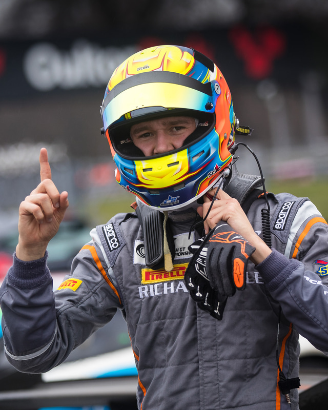 ベン・バーニコート選手