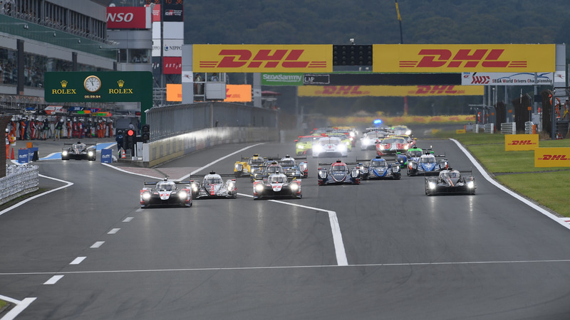 富士スピードウェイがバーチャル背景用画像を配布。誌面掲載しているものはサイズを縮小したもの。富士スピードウェイの公式Twitterと公式Facebookで1920×1080サイズが入手可能