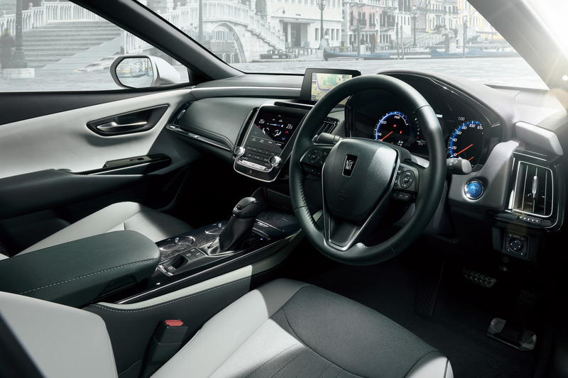 S“Elegance Style II”（2.5リッターハイブリッド車）＜オプション装着車＞のインテリア