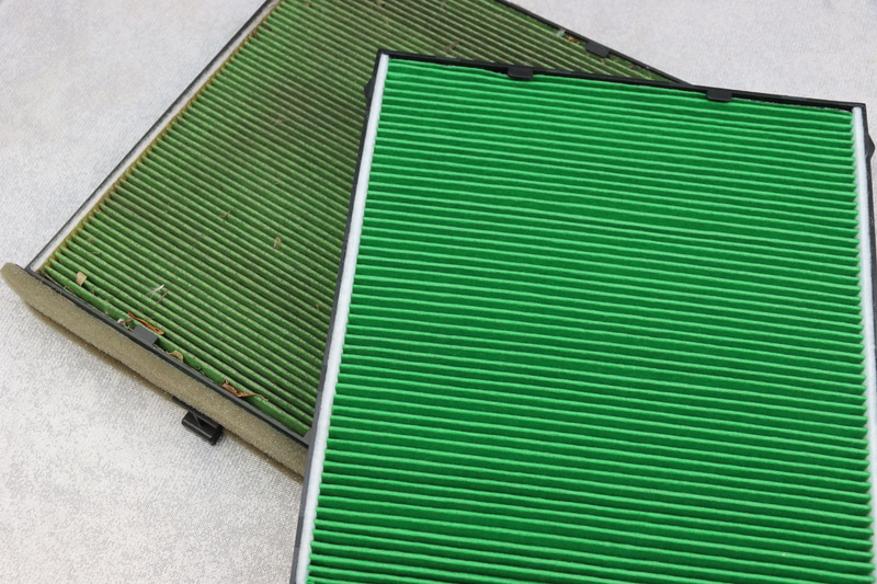 3年ぐらい使ったフィルター。前にも一度交換しているので純正ではないです