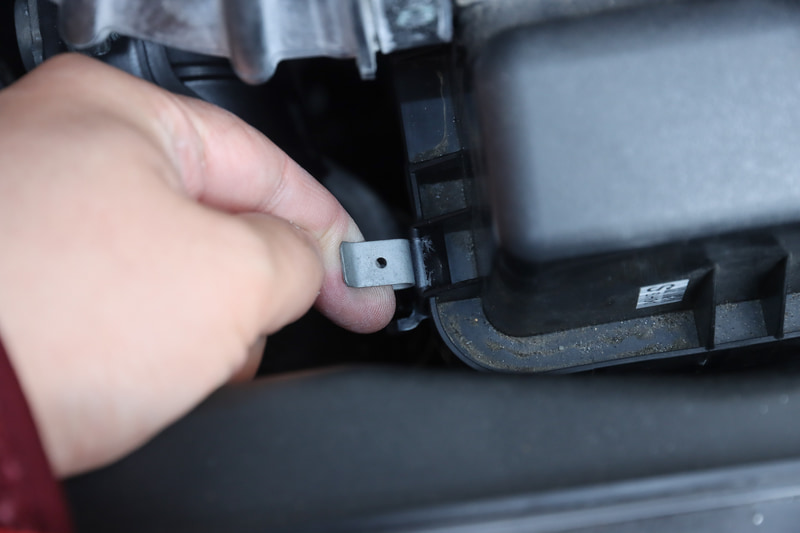 ツメをはめてボックスを閉めたらロックを戻せば終了