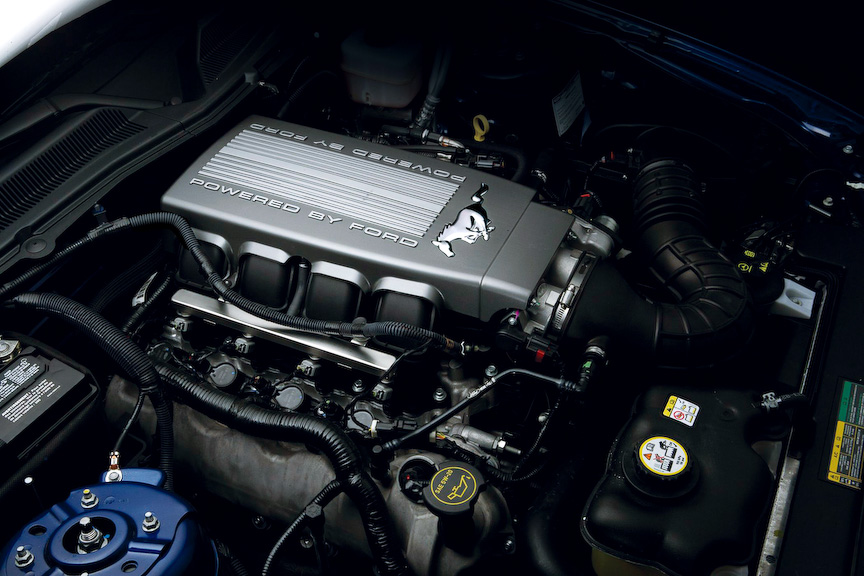 ポニーロゴ入りV8エンジン専用カバー