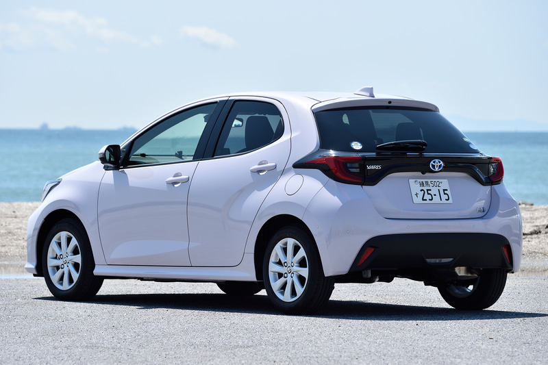 ヤリス HYBRID Gのボディサイズは3940×1695×1500mm（全長×全幅×全高）で、ホイールベースは2550mm