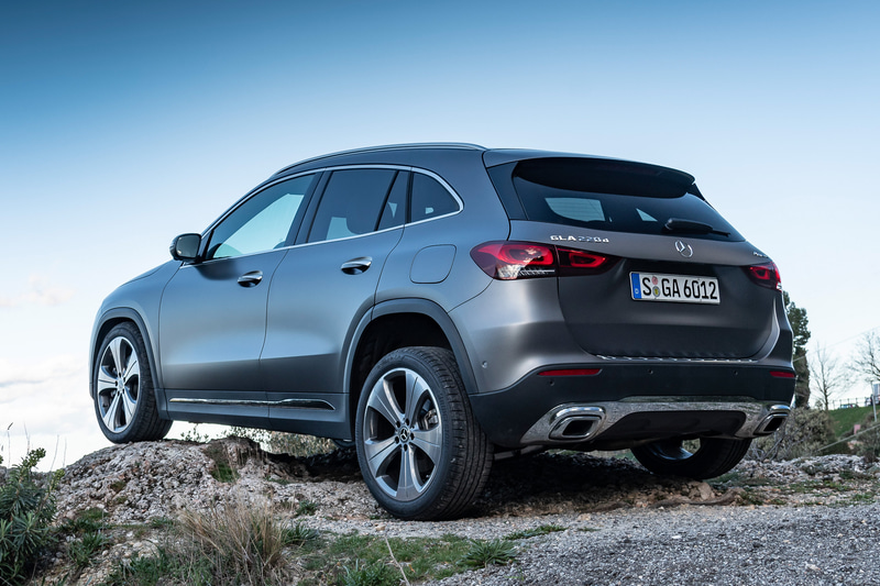 2代目となる新型GLA。ボディサイズは4410×1834×1611mm（全長×全幅×全高）、ホイールベースは2729mm