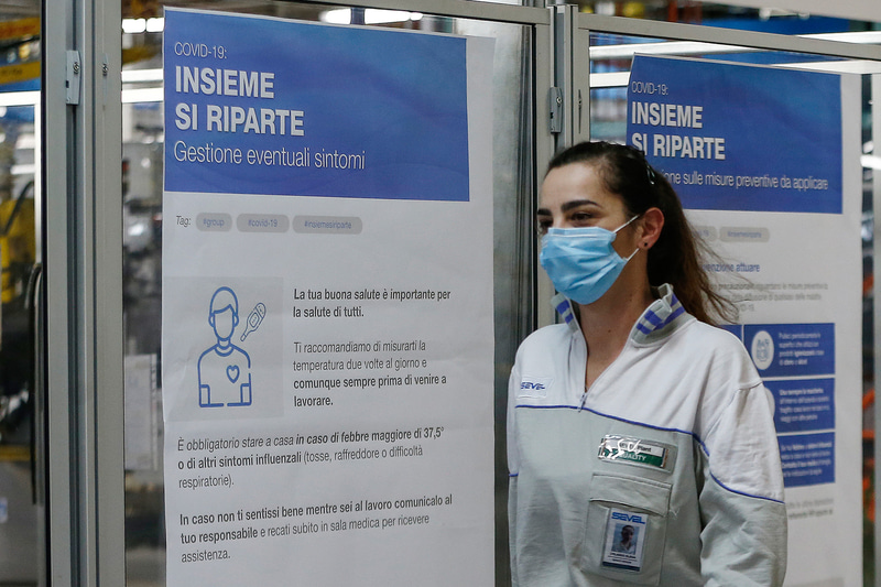 工場内に設置された標識