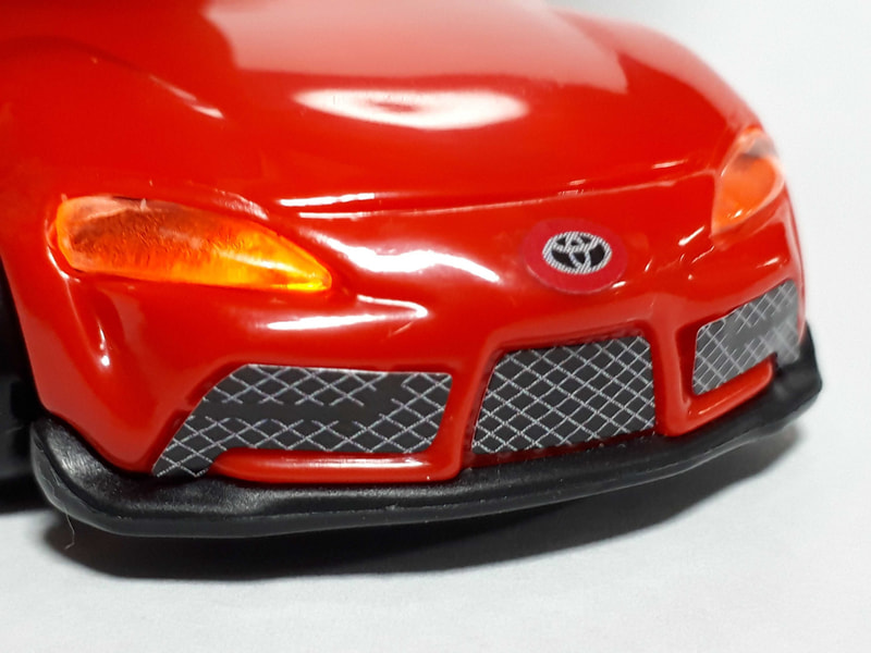 裏側のスイッチをONにしてルーフにあるスイッチを押すとライトが点灯する