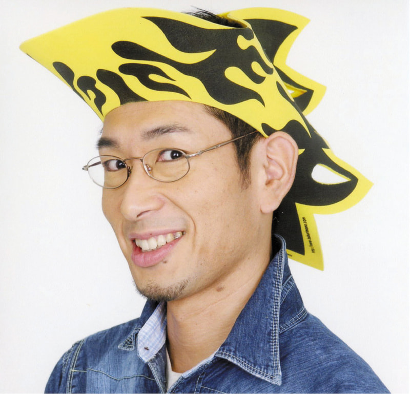 ダンボールハンドルデスクの設計・監修を行なったチャッピー岡本氏