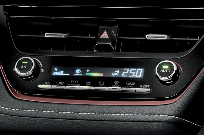 立体的に見えるオプティトロン3眼メーター＋7.0インチTFTカラーマルチインフォメーションディスプレイ、9インチディスプレイオーディオといった先進的装備を充実