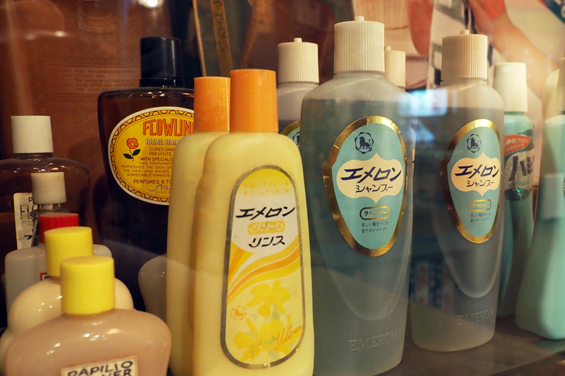 デザインに時代を感じる昭和の生活用品