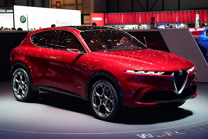 今後市場に導入されるクロスオーバーモデル「トナーレ」