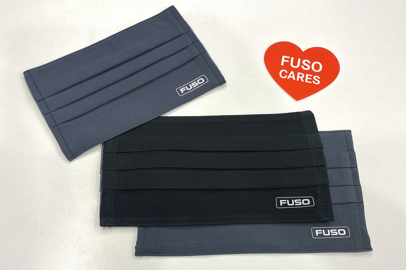 ケニアでは200家族に食料やせっけんを配布。台湾では養護施設に再利用可能なマスクカバーを寄付している