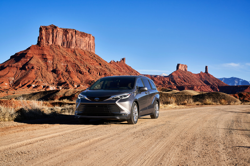 新型「シエナ」