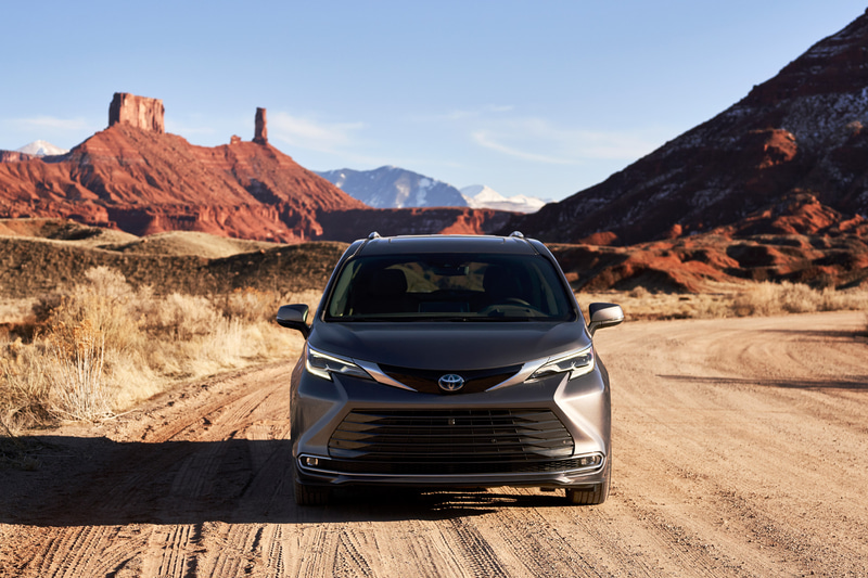 新型「シエナ」