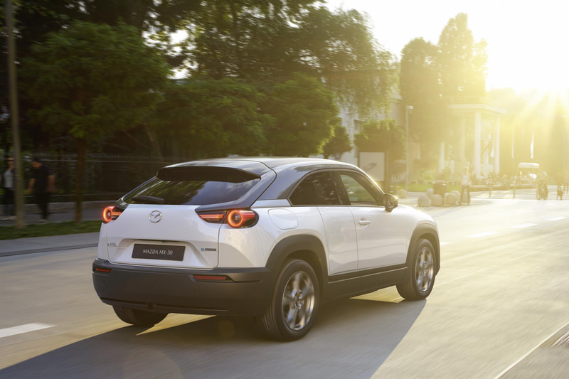 マツダのEV「MX-30」