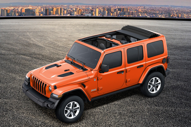 ラングラー・アンリミテッド・サハラ 2.0L・スカイワンタッチパワートップ