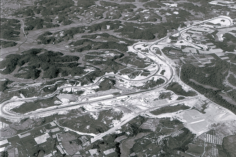 1962年、完成間近の鈴鹿サーキット