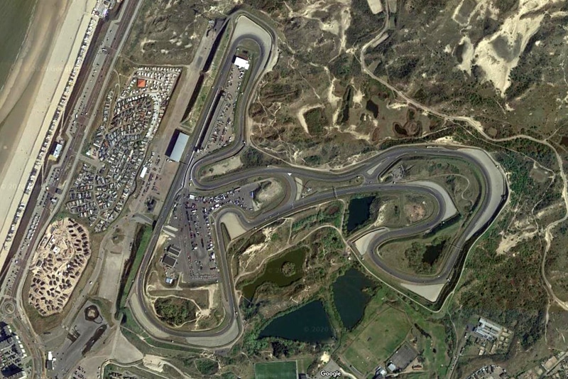 オランダ、ザントフォールト・サーキット（Googleマップ）。「1コーナー～S字が鈴鹿に似てる」が、2018年のWTCR（世界ツーリングカーカップ）の映像を見ると鈴鹿よりは小さめに見えた
